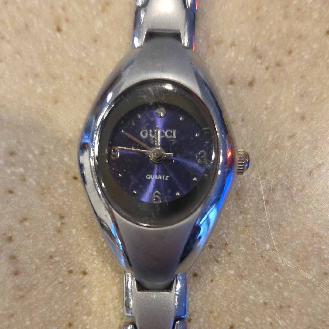 Gucci Metallic Silver And Deep Blue Womens Timepiece Gucci Metallic Silver And Deep Blue Womens Timepiece